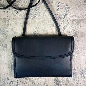 Vintage Coach #4843 Black Leather Swing Wallet Crossbody Bag Clutch 90s
